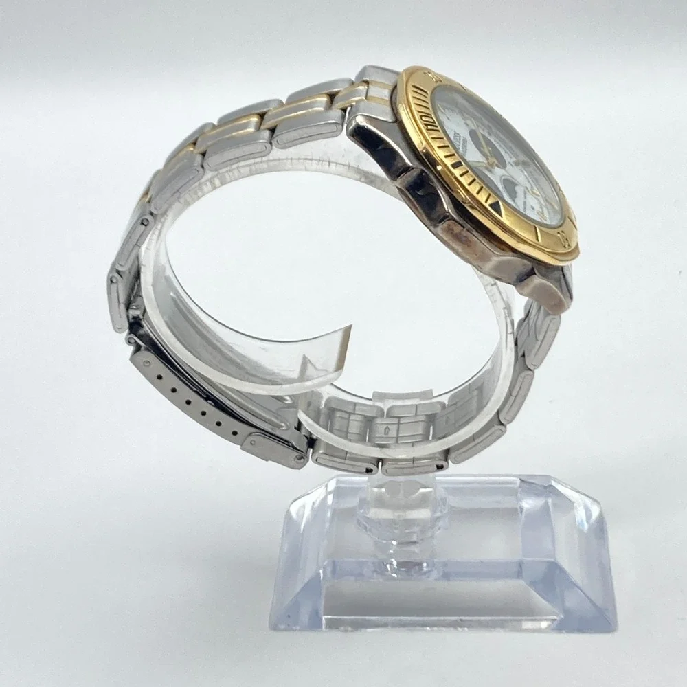 Guess Waterpro Men's Watch Sun Moon 39mm Gold Silver Tone Day Date New Battery